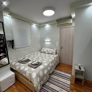https://christines-luxury-cozy-suite.hotels-of-thessaloniki.com